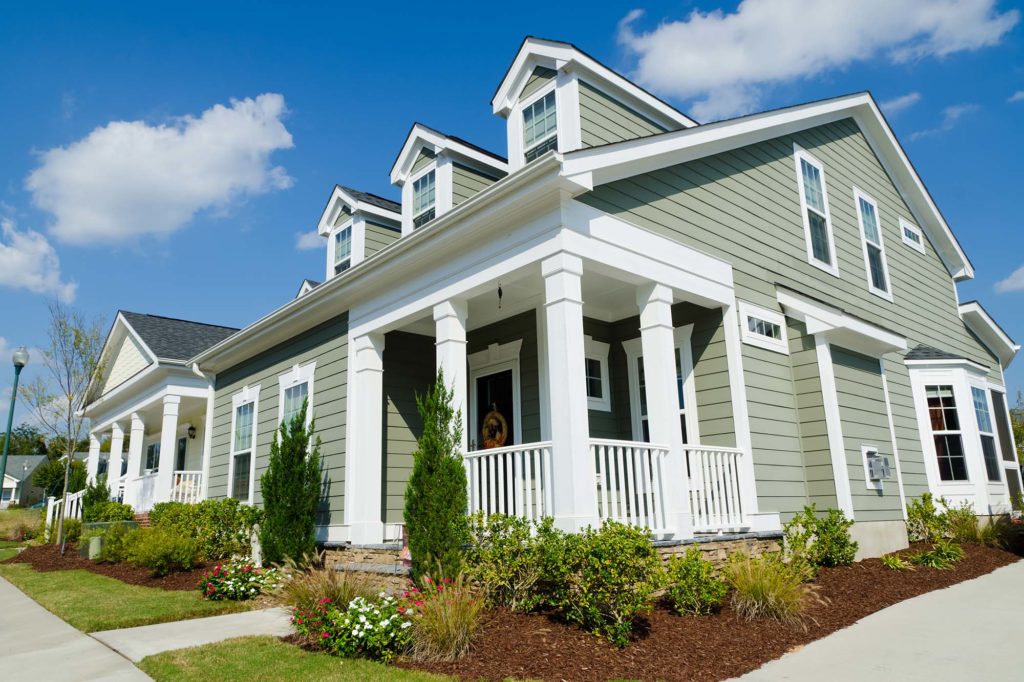 Windows and siding Installation in Chicago by Midwest Windows